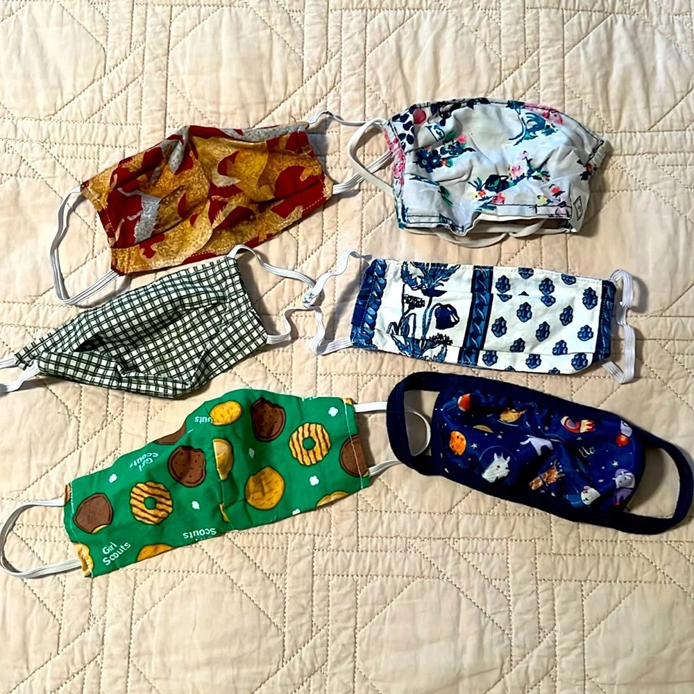 6 kids sized masks 😷 Cold COVID Flu protection - two Vera Bradley